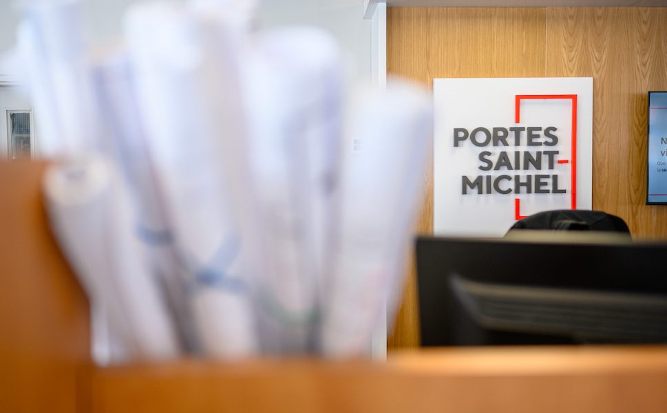 Logo Portes Saint-Michel spécialiste en portes intérieures et extérieures au Québec