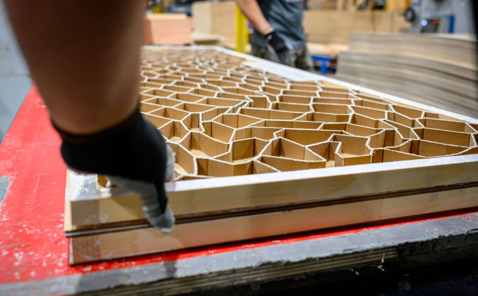 Honeycomb cardboard core manufacturing process for interior doors at Portes Saint-Michel