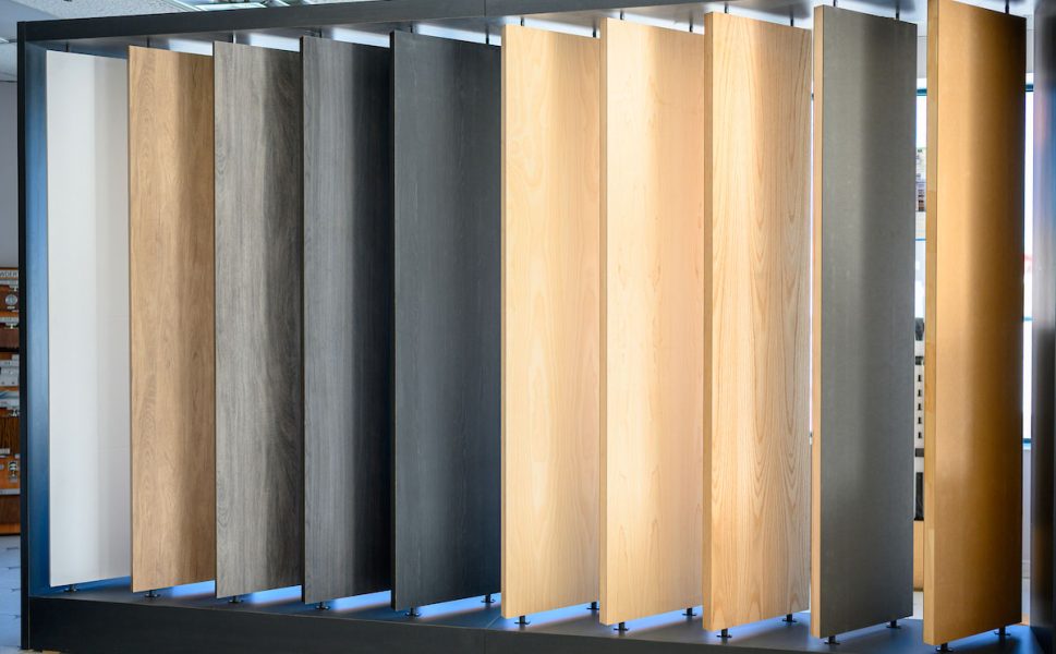 Interior door finish samples in wood and modern colors at Portes Saint-Michel showroom
